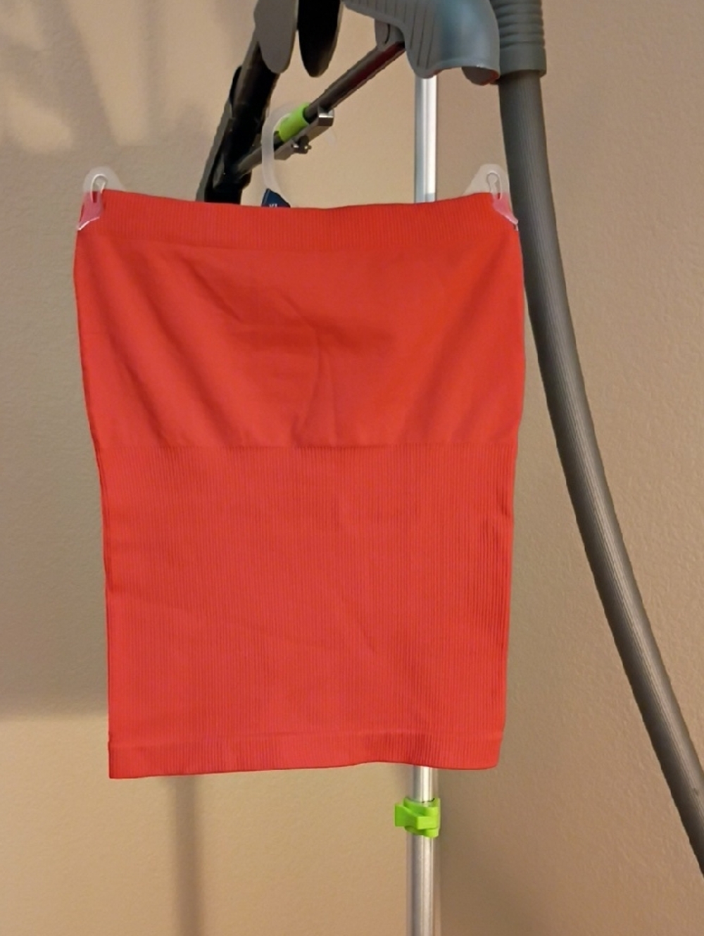 NWOT DYNAMIC Seamless Coral Ribbed Tube Top - Fitted Strapless Tank OS